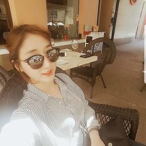 Meet your Posher, Min kyung